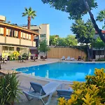 Artemis Yoeruek - Denizli Hotel