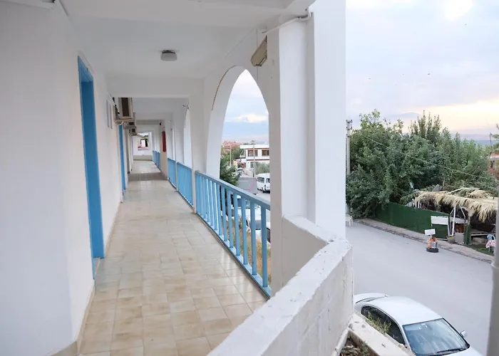 Artemis Yoeruek - Denizli *