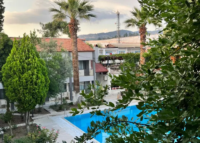 Artemis Yoeruek - Denizli Pamukkale